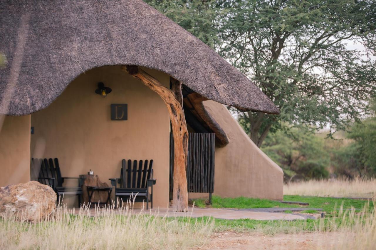 Okapuka Safari Lodge Windhoek Exterior foto